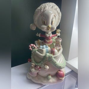 Used Lenox " Tweety's Gifts Galore" Figurine /